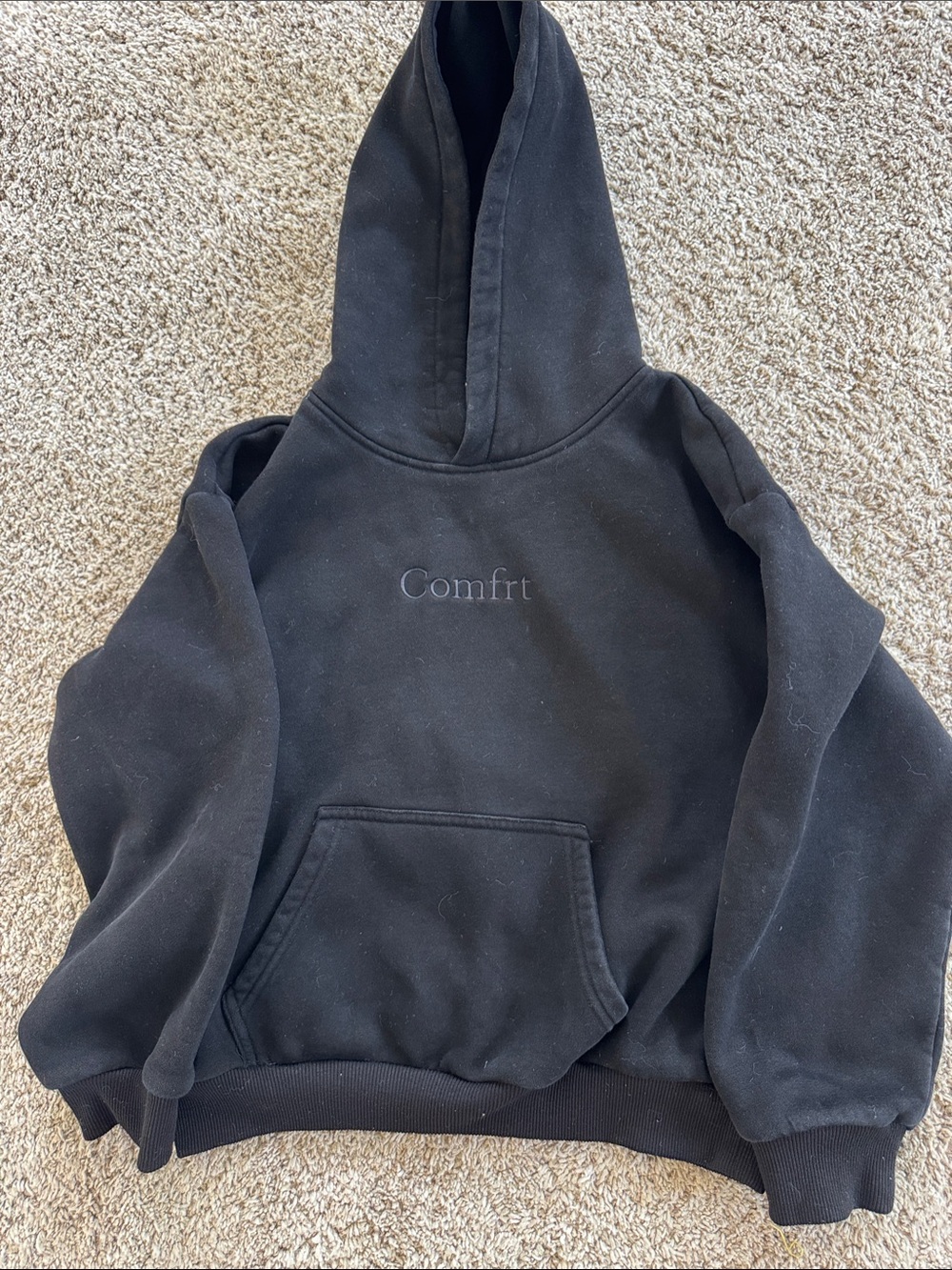 Comfrt youth XL Embroidered Black Hoodie